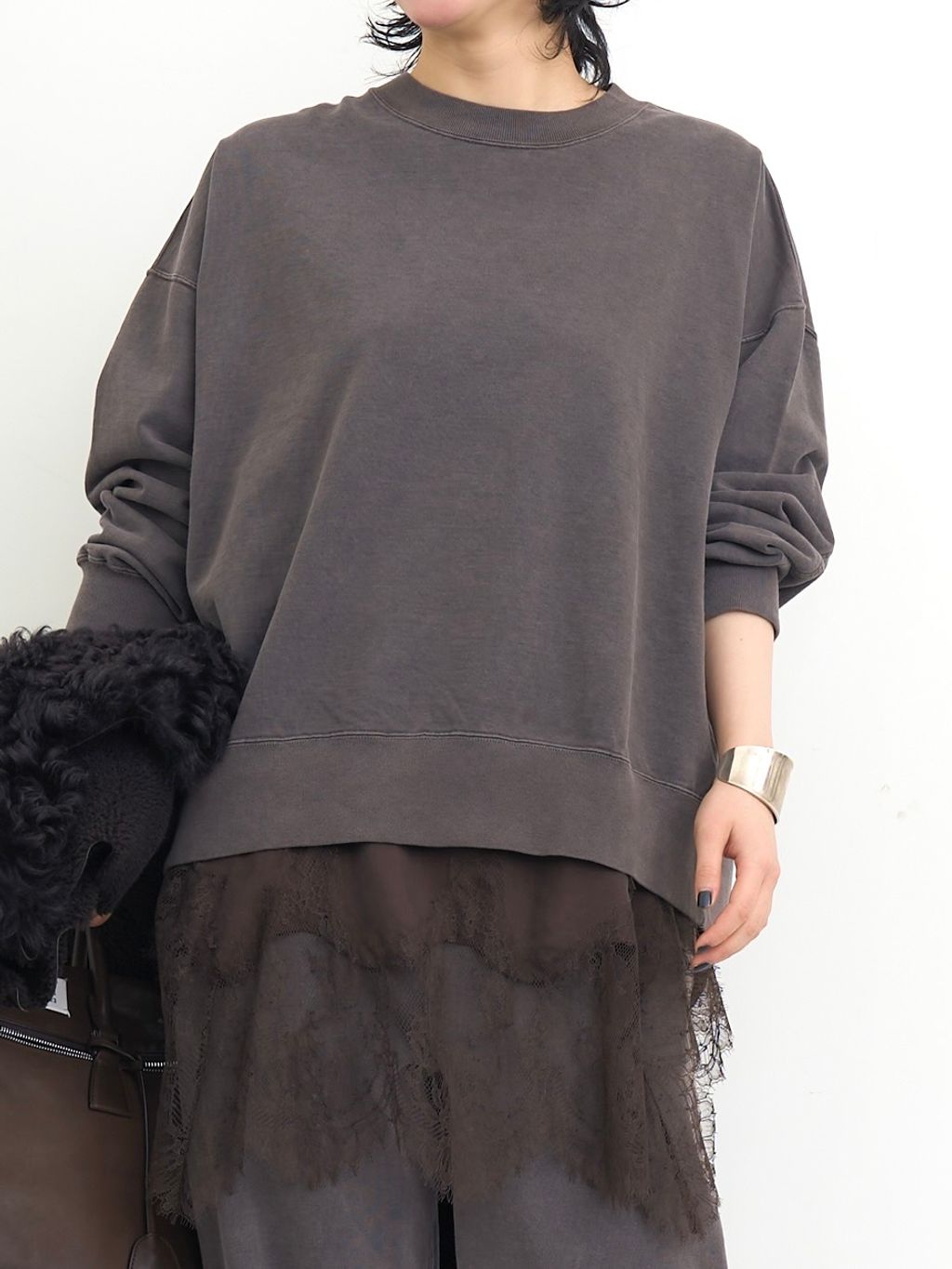 REMI RELIEF/レミ レリーフ】 CREW NECK SWEATのコーディネート