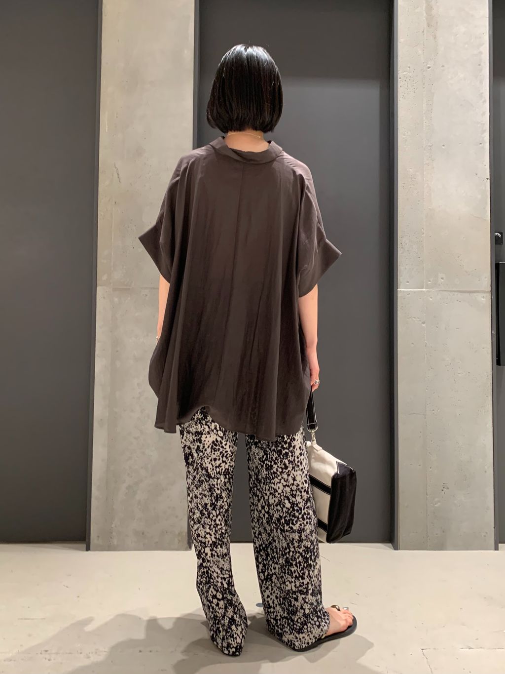 ライトローンドルマンシャツのコーディネートスナップ（NAKAMURA