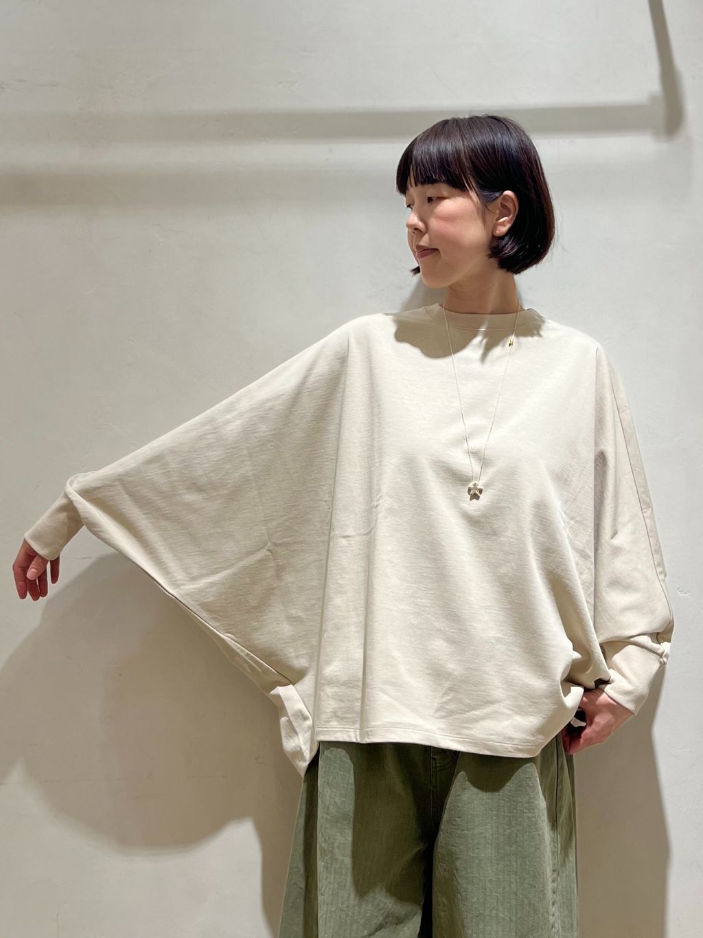 デラヴェジャージ カイトプルオーバーのコーディネートスナップ（K.M