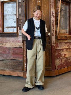 chimala】DYED BLACK CANVAS VESTのコーディネートスナップ（Y.S