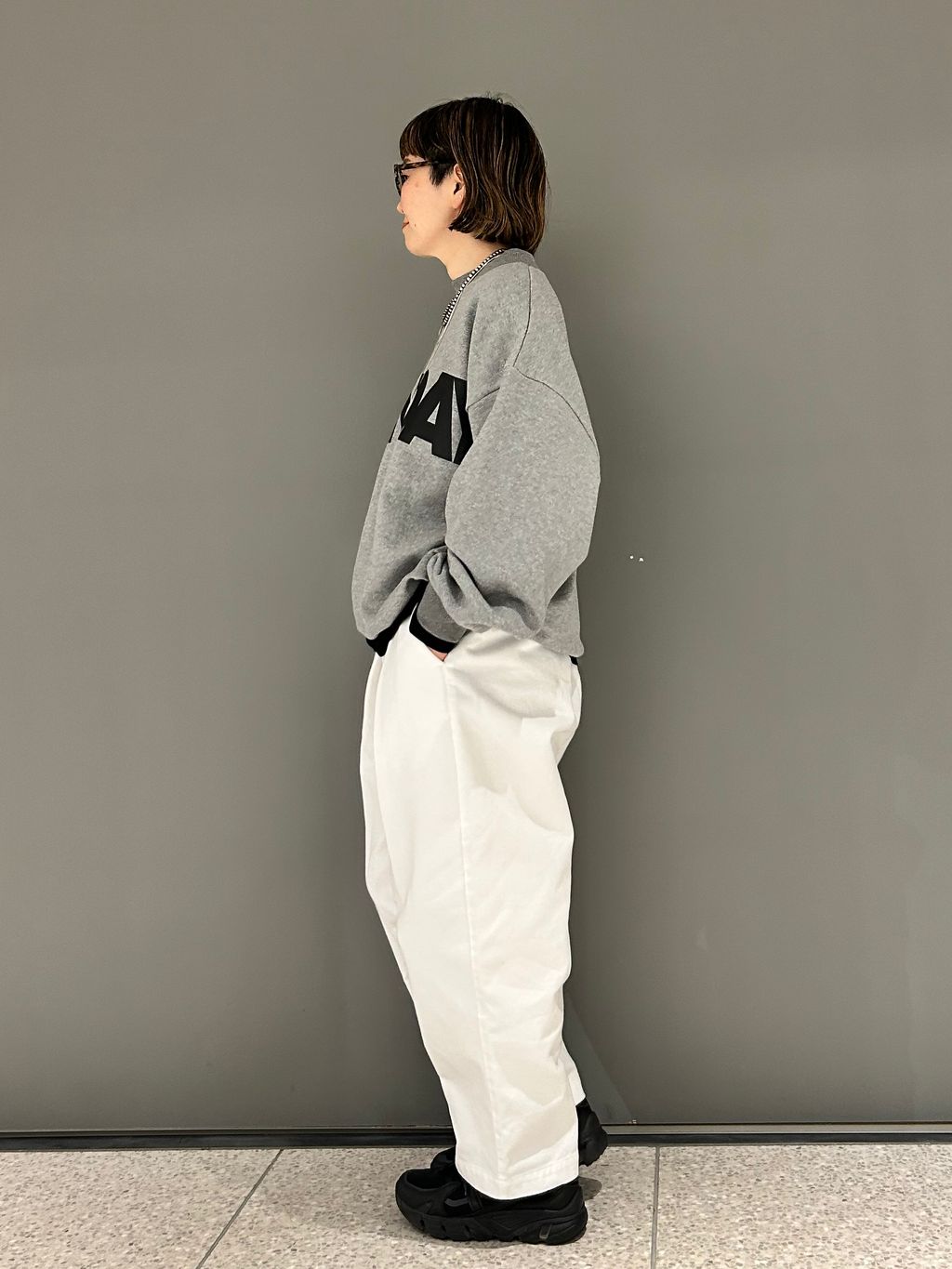 SUNDAY プリントスウェットのコーディネートスナップ（E.O）｜journal