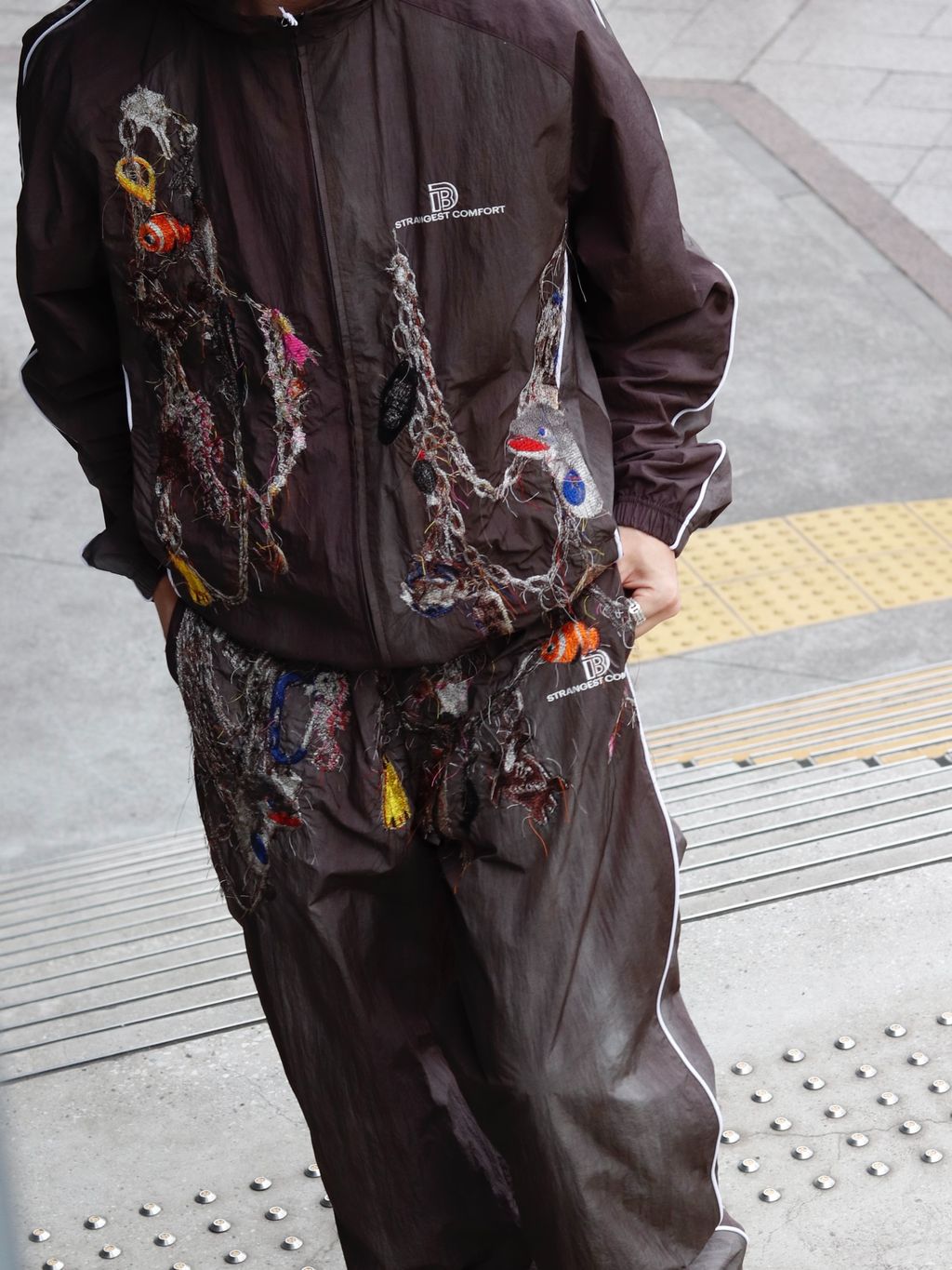 doublet / ダブレット EMBROIDERED CHAIN TRACK JACKETの