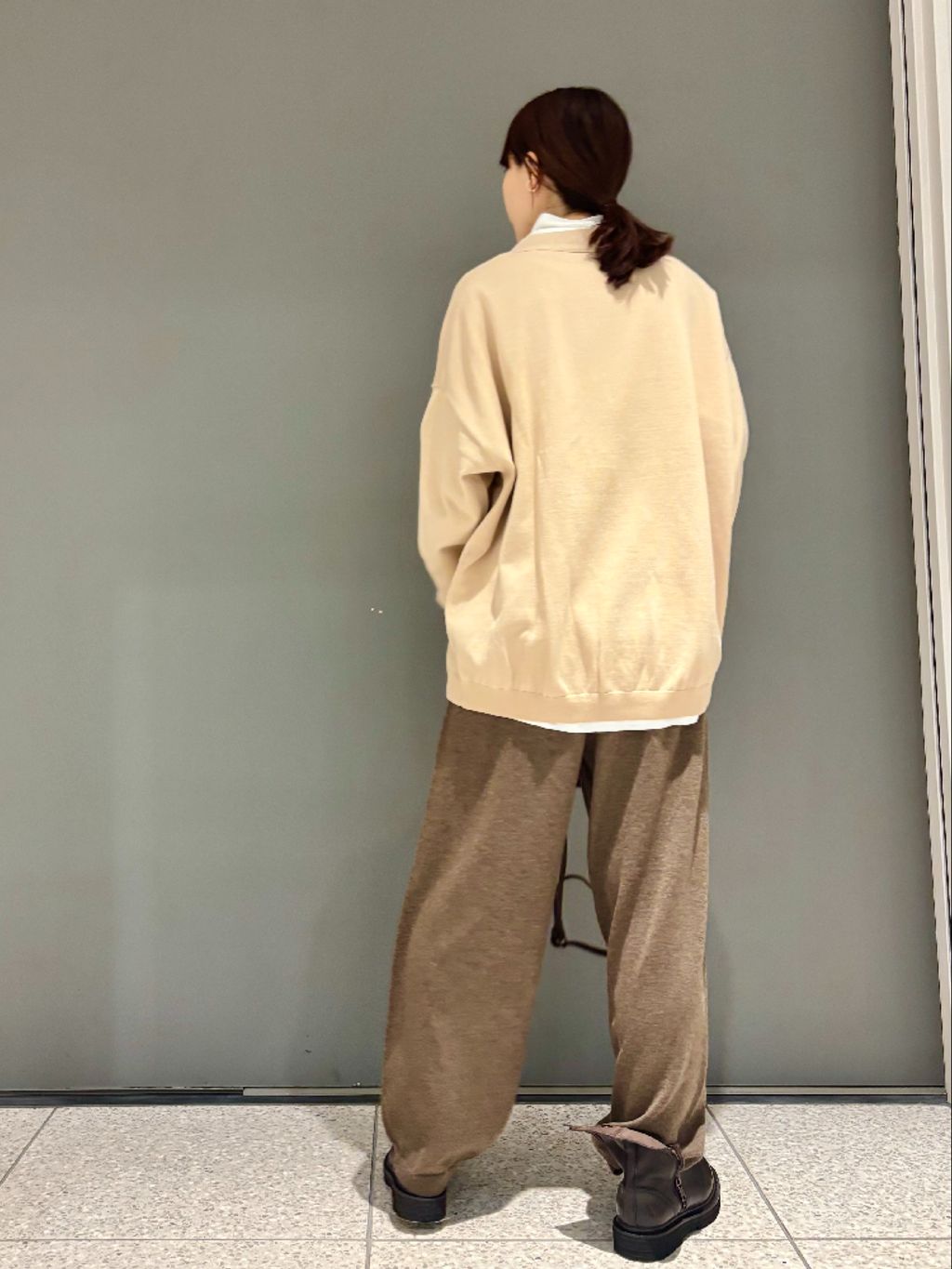 ハイツイストテンジク Vネックカーディガンのコーディネートスナップ