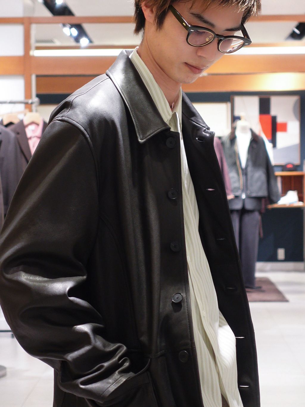 AURALEE (オーラリー)TEXTURED LAMB LEATHER BLOUSONのコーディネート