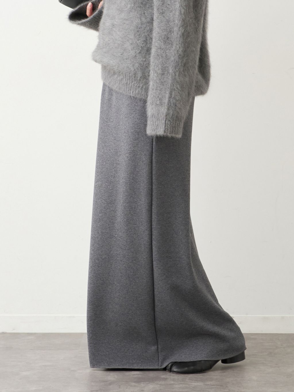 Warm スウェット スカートのコーディネートスナップ（MIZU）｜Deuxieme