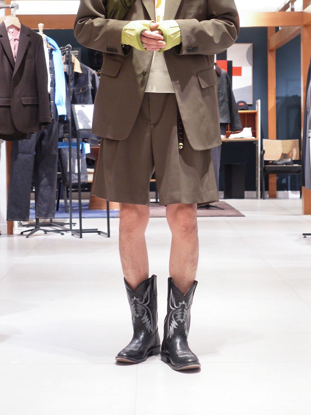 AURALEE (オーラリー) LIGHT WOOL MAX GABARDINE JACKETの