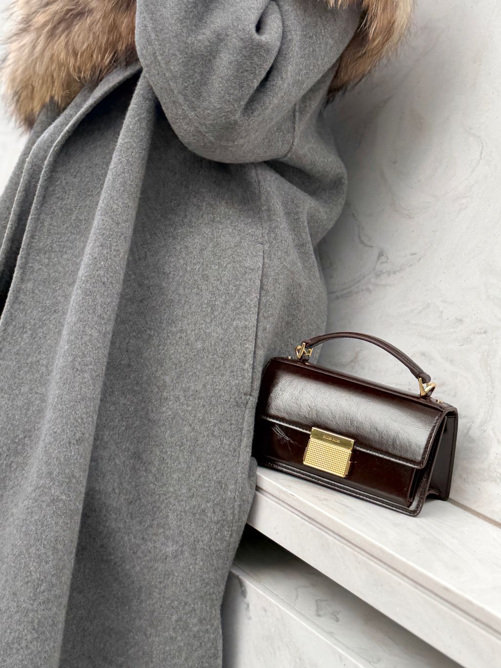 REVER LONG COATのコーディネートスナップ（STAFF.T）｜L'Appartement