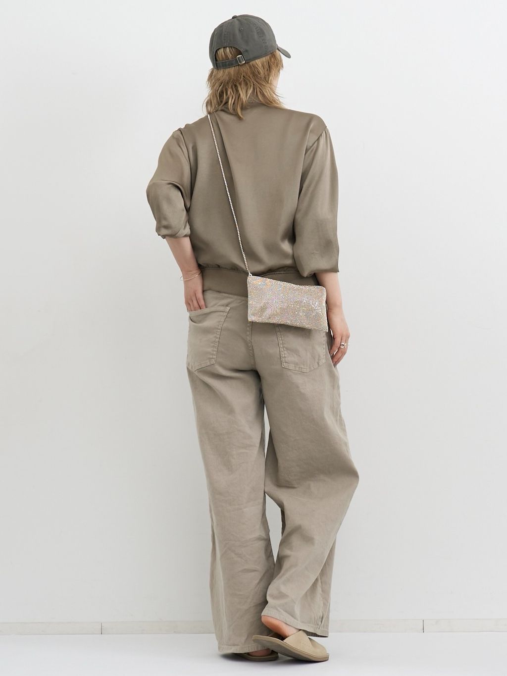 Satin Blousonのコーディネートスナップ（STAFF.K）｜L'Appartement
