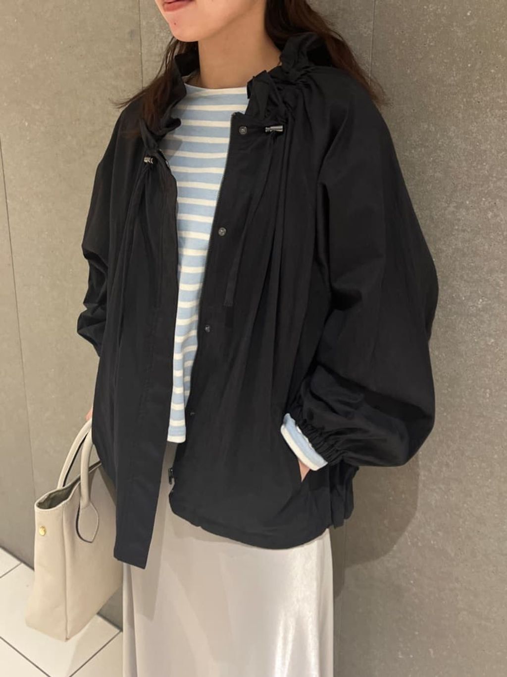 追加》フリルネック ギャザーブルゾンのコーディネートスナップ（Shino