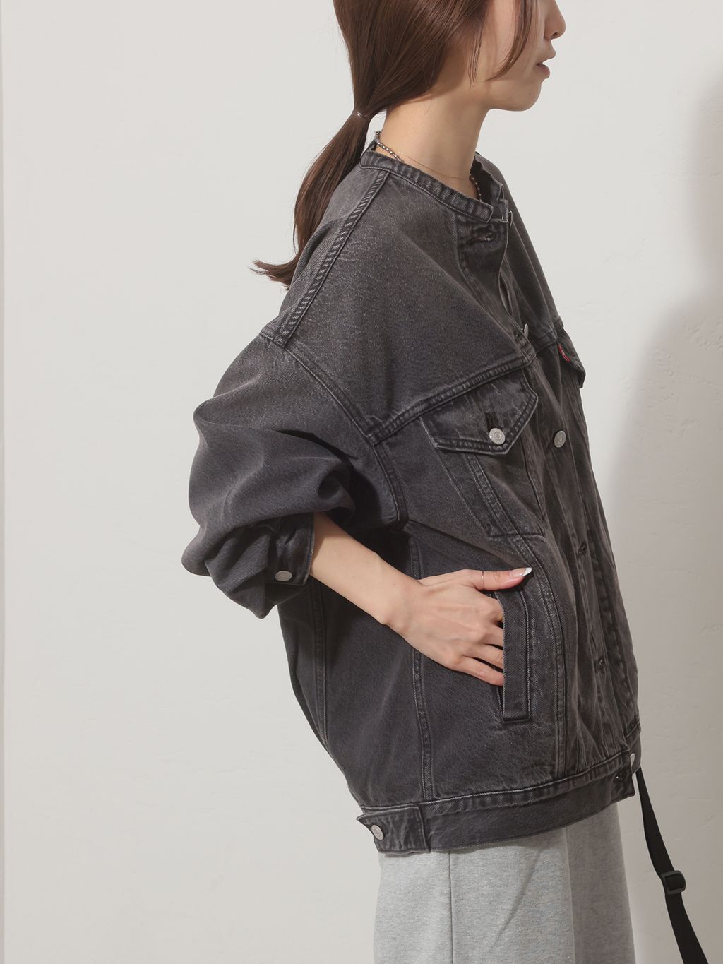 別注【LEVI'S】COLLARLESS XL TRUCKER BK：デニムジャケットの