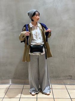 ソフトタイプライターシャツのコーディネートスナップ（Ruru）｜Spick