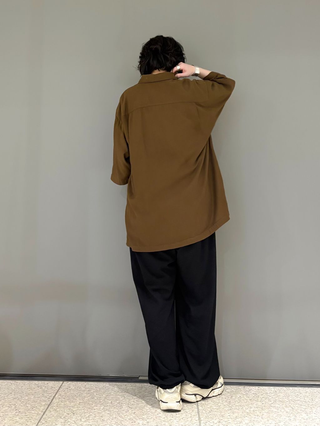 ATON】COTTON SILK VIERA LOOSE FIT HALF SLのコーディネートスナップ