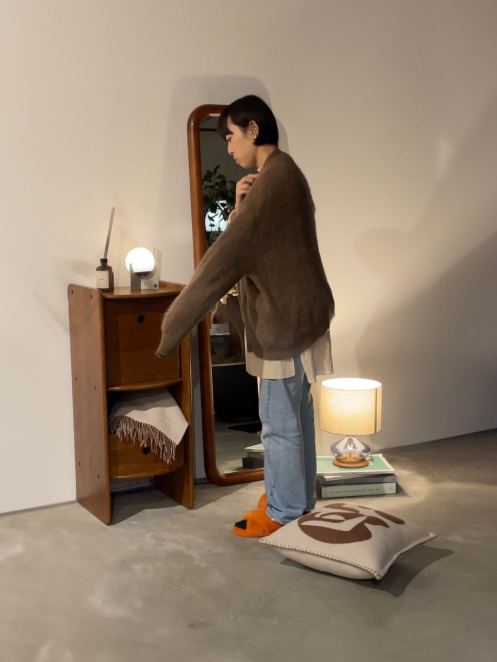 JOURNAL STANDARD FURNITURE