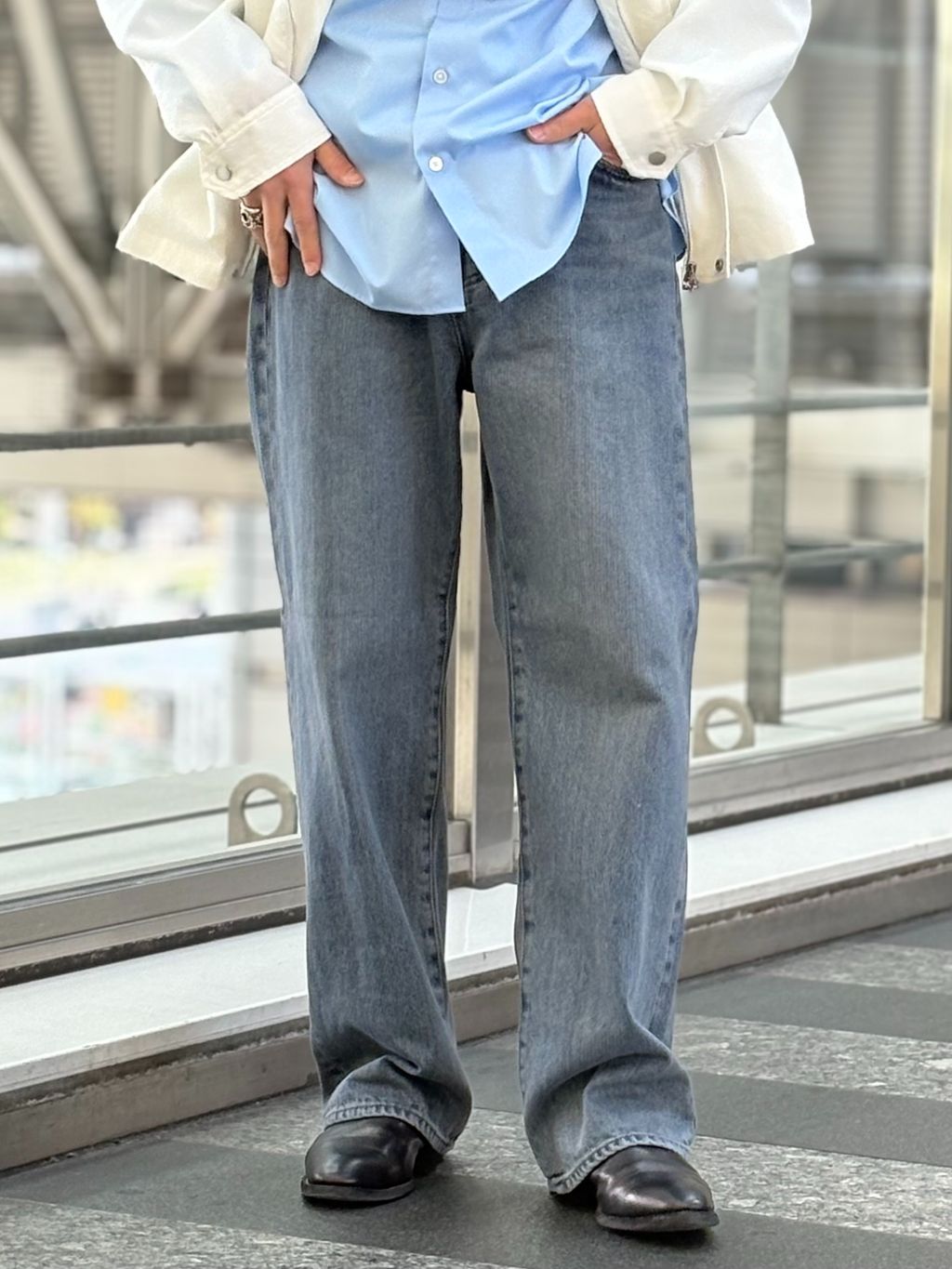 ライト シャンブレー ショート ブルゾンのコーディネートスナップ