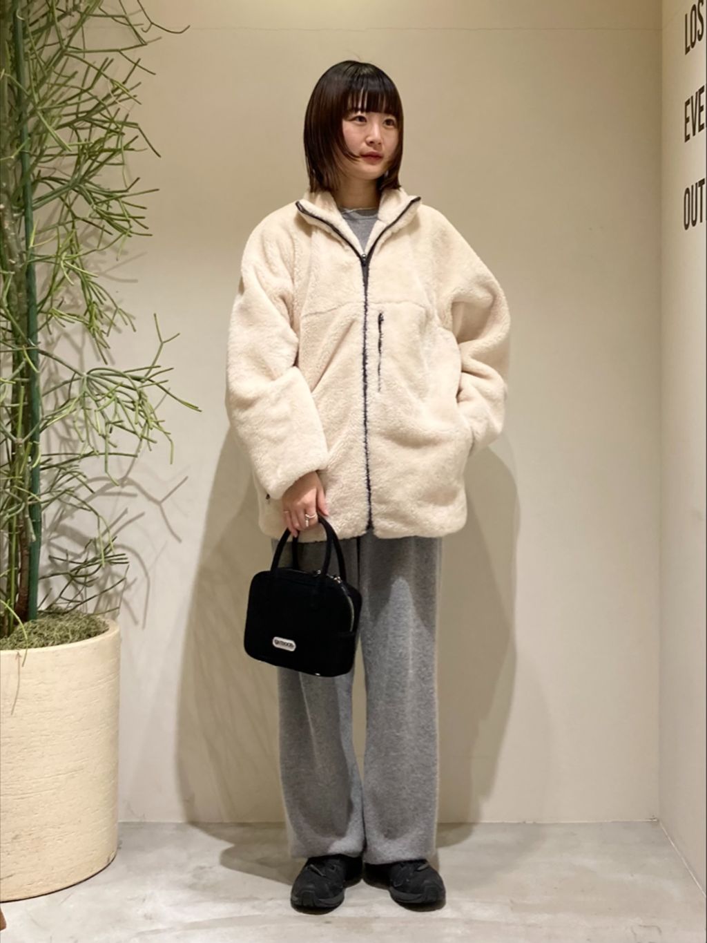 OUTDOOR PRODUCTS Usual Things