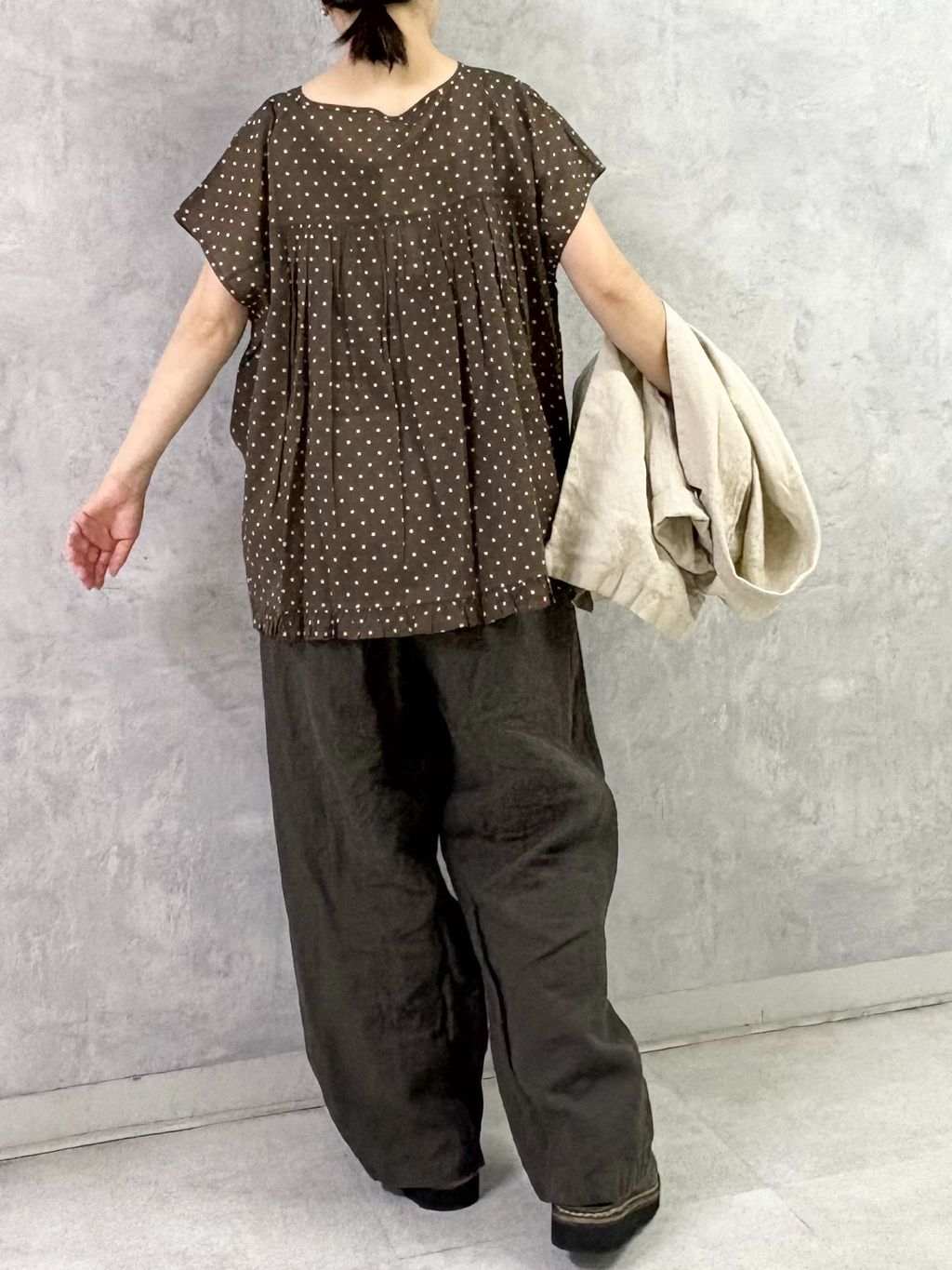 専用です！　journal standard luxe リネンヘリンボーン リネンヘリンボンタックイージーパンツのコーディネートスナップ（K.H