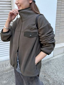 予約》フリースハイネック ジップ ブルゾンのコーディネートスナップ