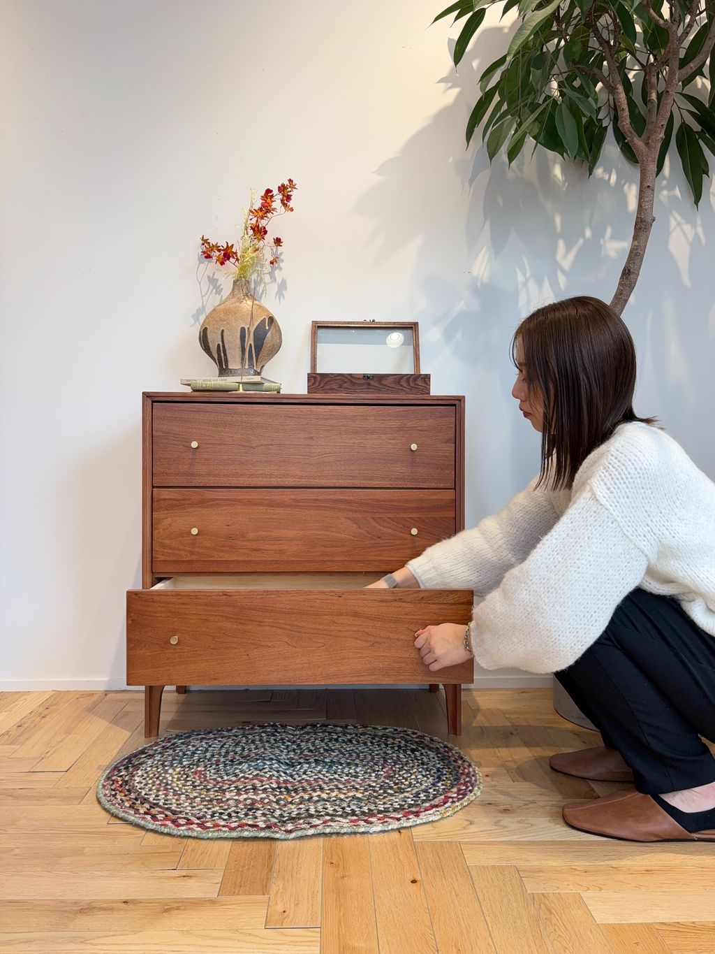 JOURNAL STANDARD FURNITURE