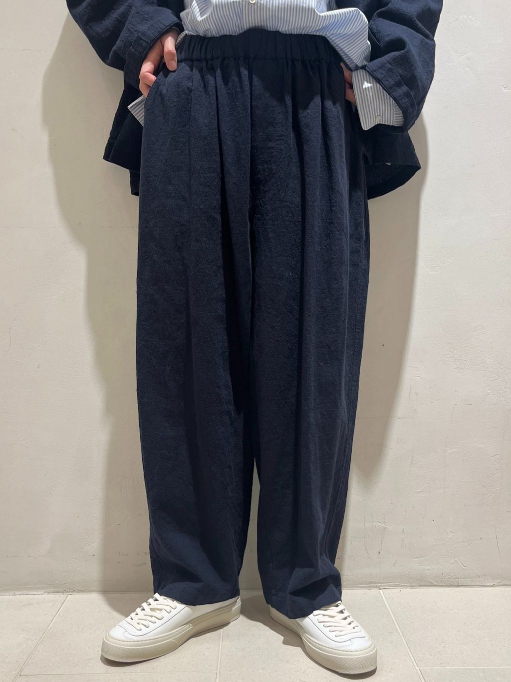 予約》LCワッシャー イージーパンツのコーディネートスナップ（K.M