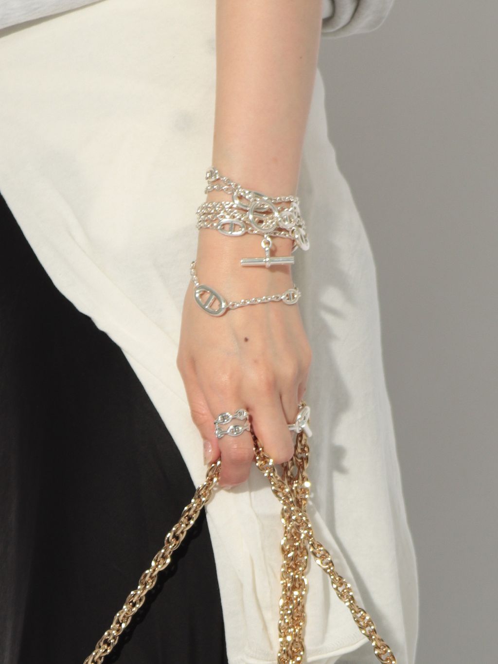 【パンデイロ】ハンドメイド VINTAGE LOEWE/ロエベ】Hammock shoulderのコーディネートスナップ