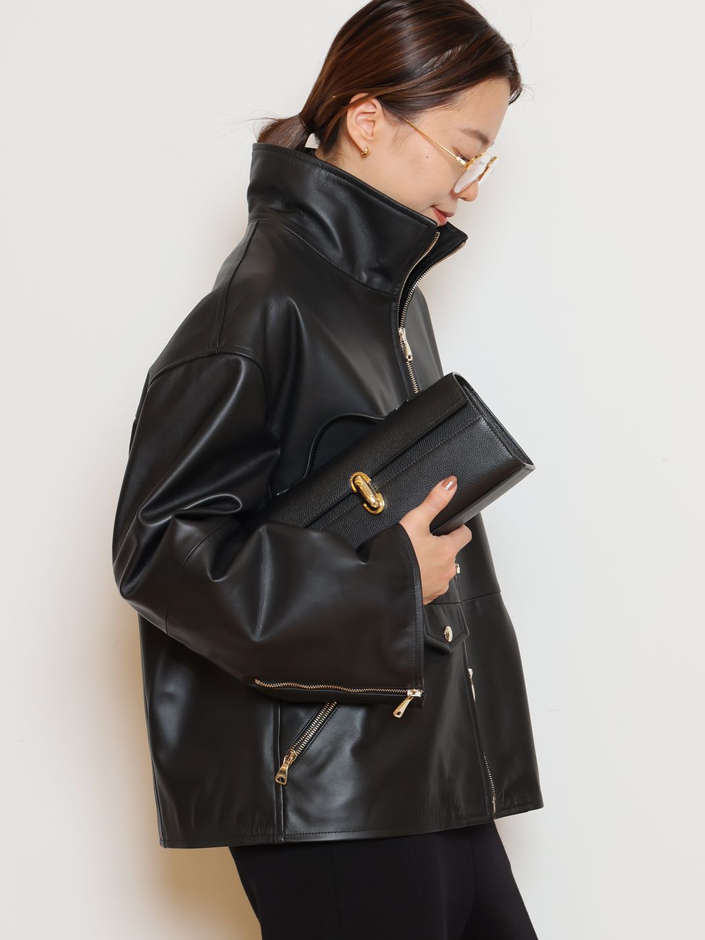 SAVETTE/サヴェット】SLIM SYMMETRY POCHETTEのコーディネートスナップ