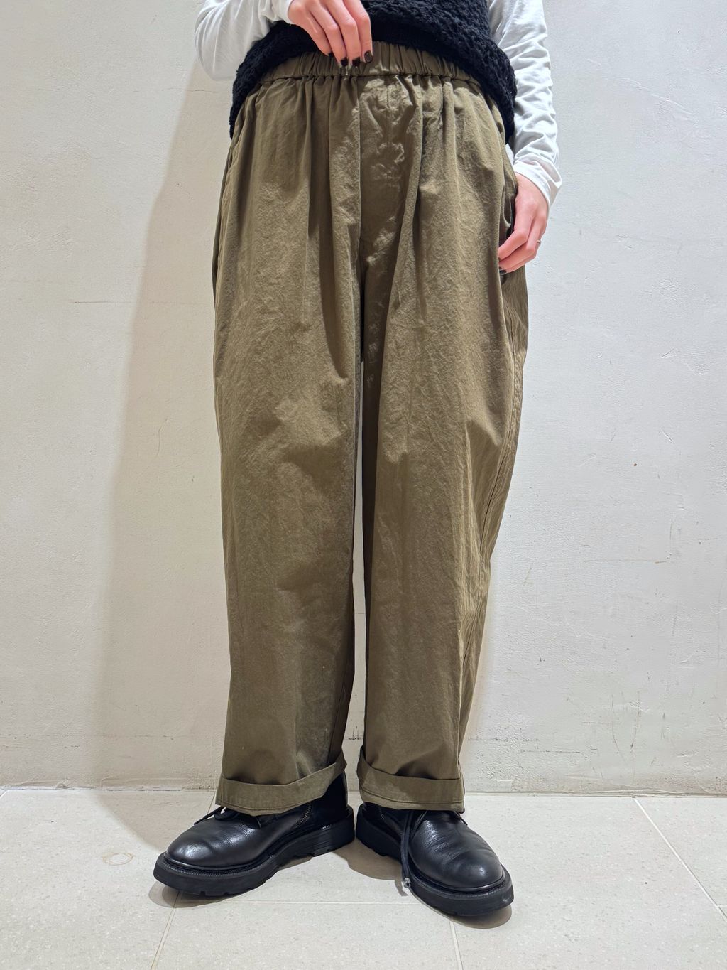 バフワッシャー イージーパンツのコーディネートスナップ（Y.K