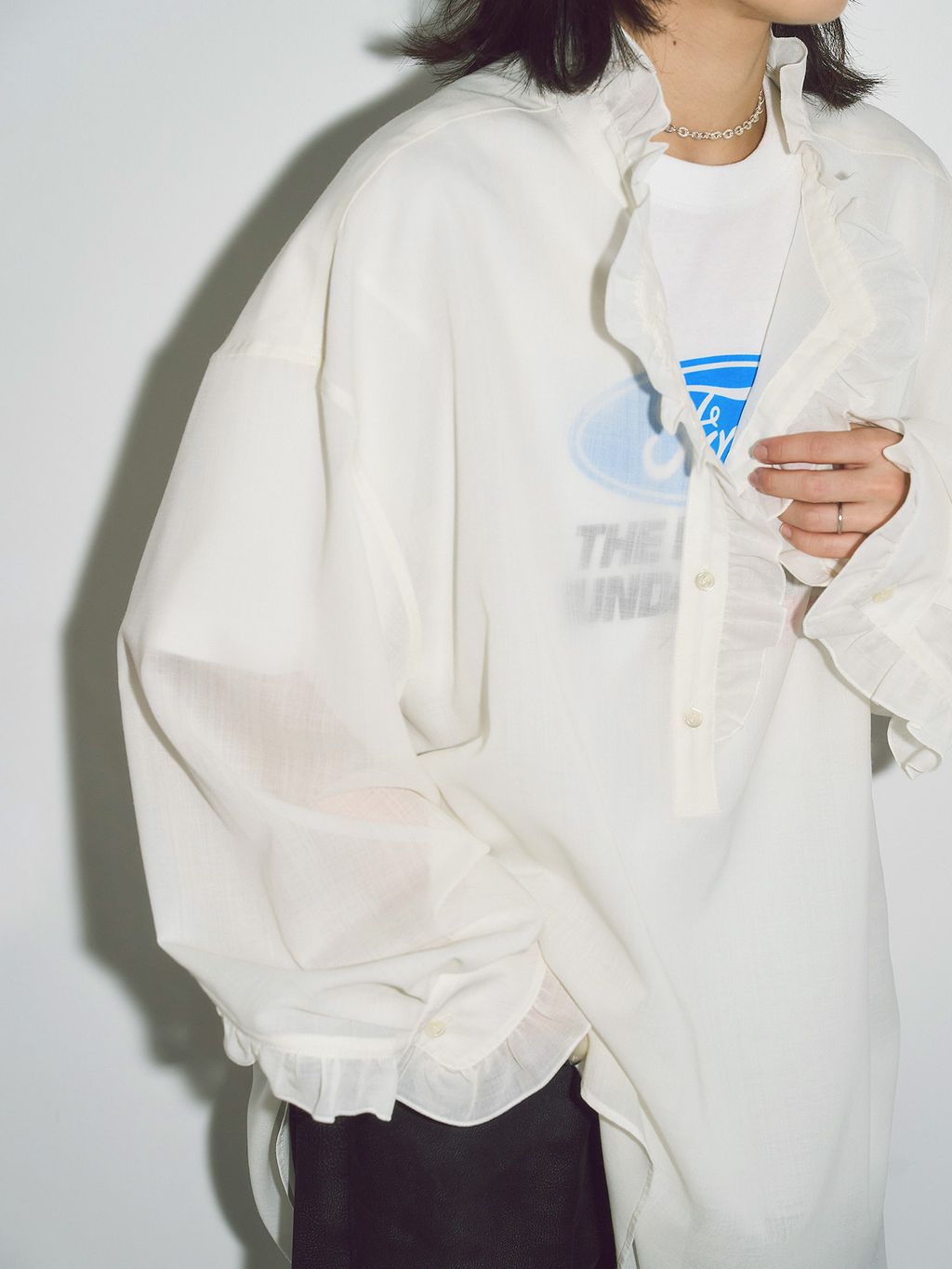 予約》LEE 別注 FAUX LEATHER パンツのコーディネートスナップ（MINNY