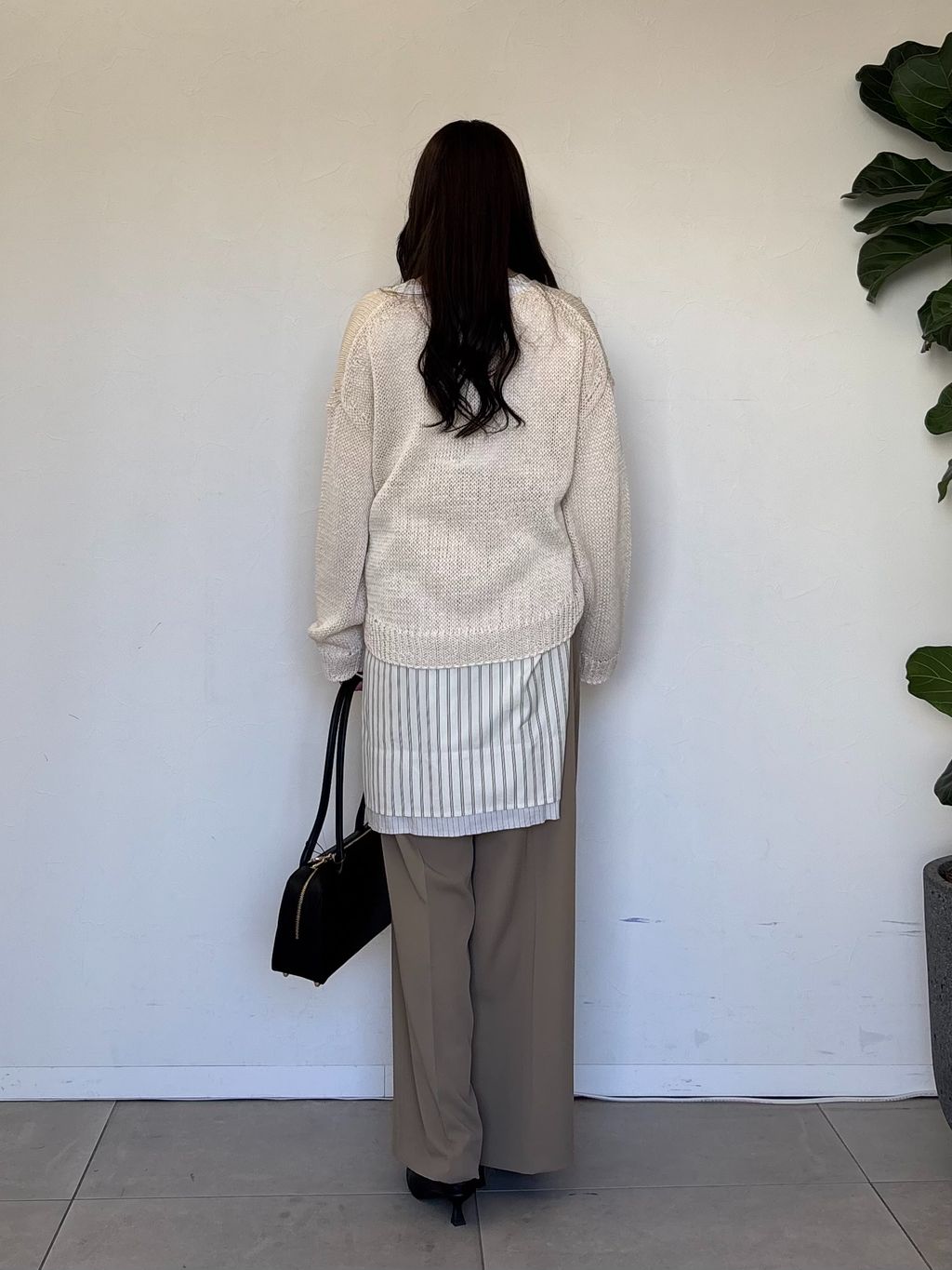 ギマヤーンVネックプルオーバーのコーディネートスナップ（mahiro