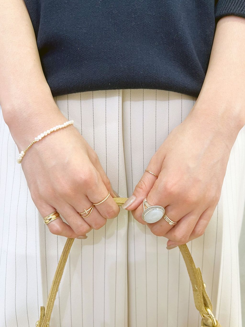 SAMH by LILAS】ホワイトムーンストーンリング SVのコーディネート