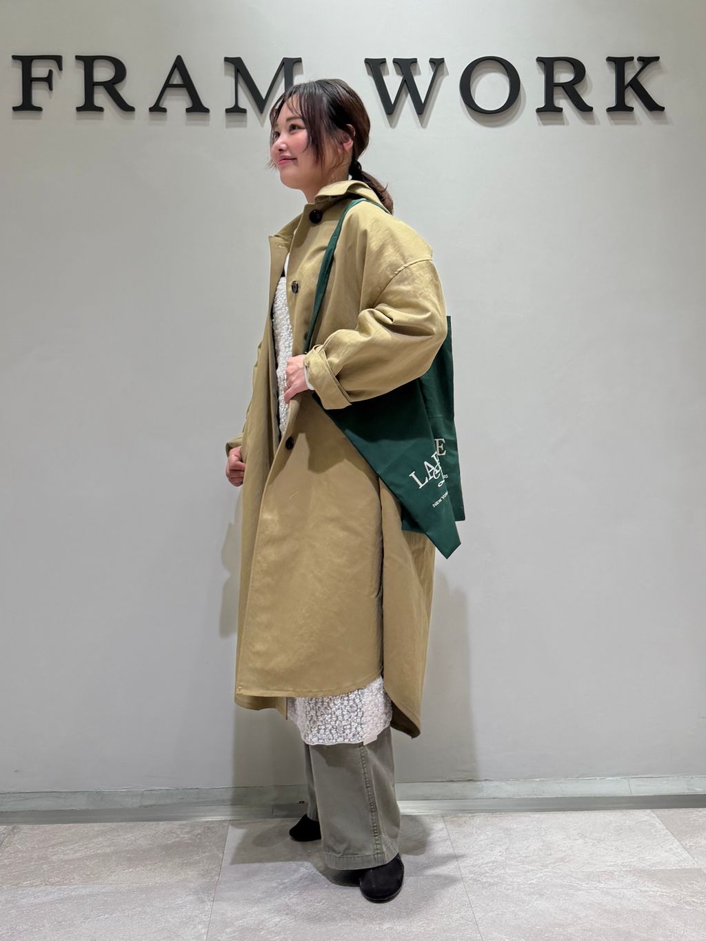 ポンチョコートのコーディネートスナップ（cookie）｜FRAMeWORK
