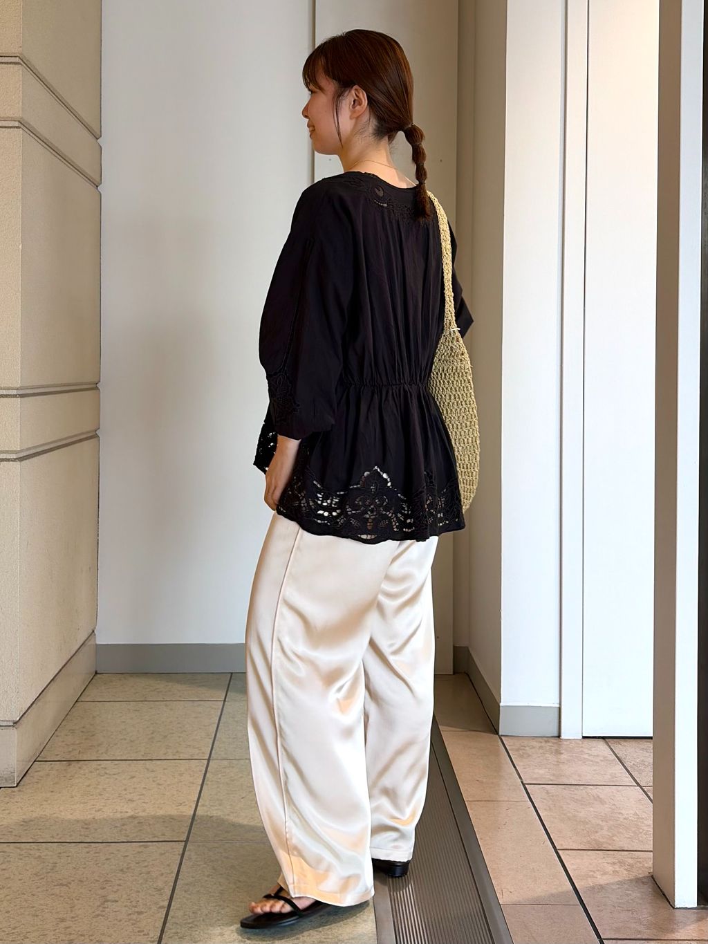 India刺繍カーデブラウスのコーディネートスナップ（nanako）｜SLOBE