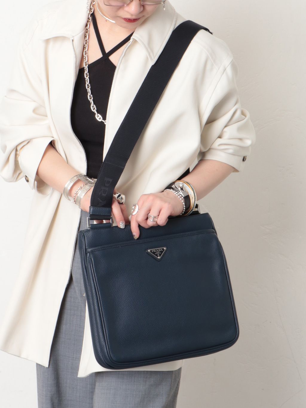 プラダ PRADA アンサンブル VINTAGE PRADA/プラダ】Shoulder bag leatherのコーディネートスナップ