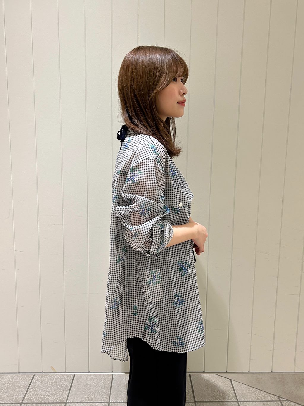 Margaux Dereume × SLOBE cotton silk mix シャツのコーディネート