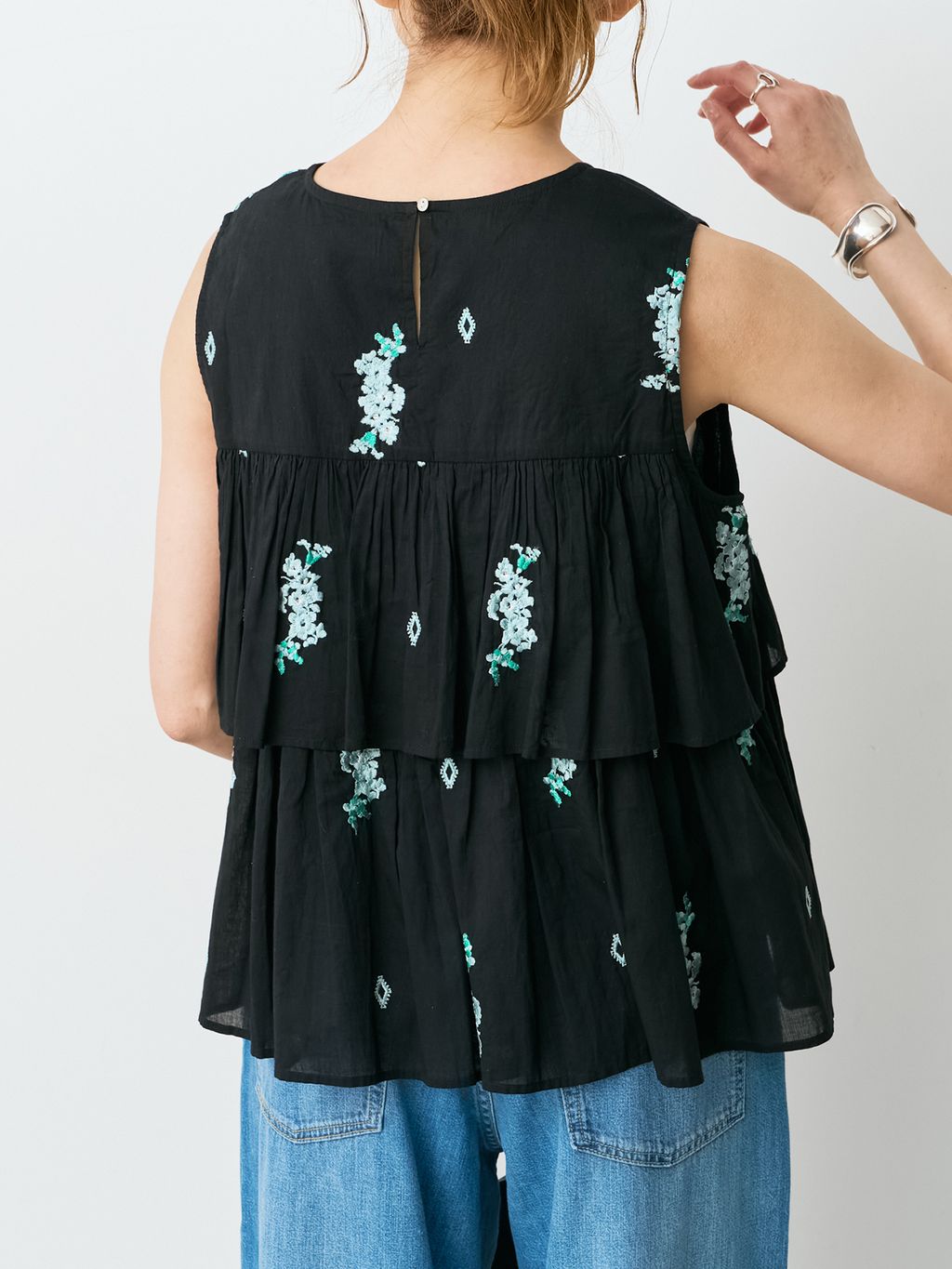 ne Quittez pas / ヌキテパ Cotton Voile Jasmine Embroidery Sleeの