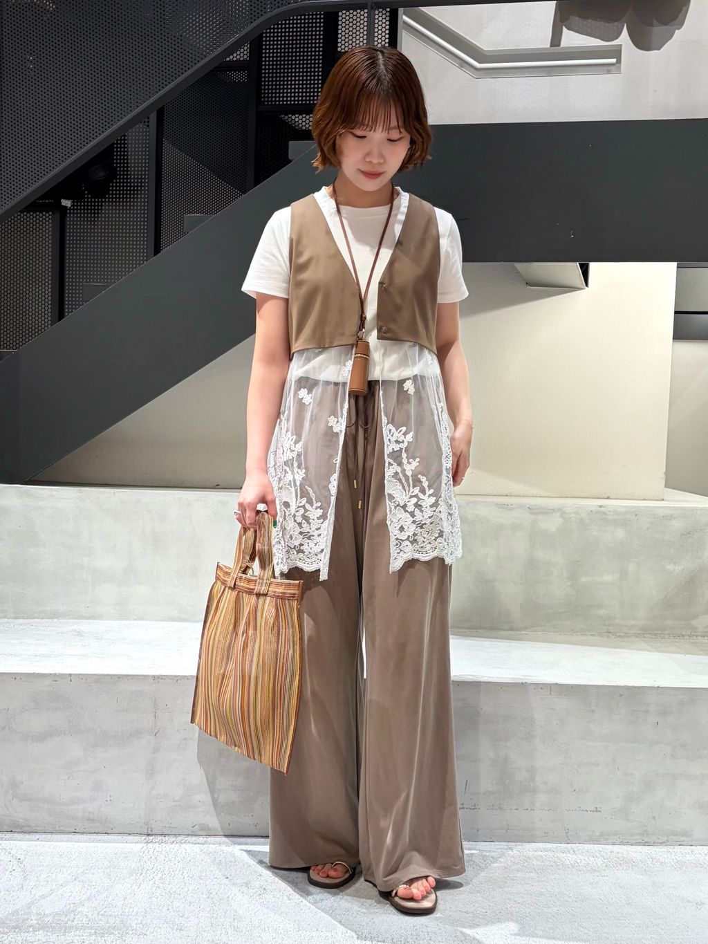 IENA LA BOUCLE チュールレースノースリーブベストのコーディネート