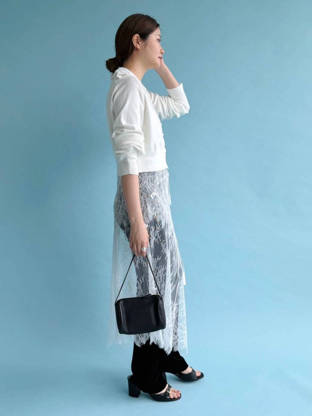追加6【SIMONE WILD for LULU】slim pantsのコーディネートスナップ