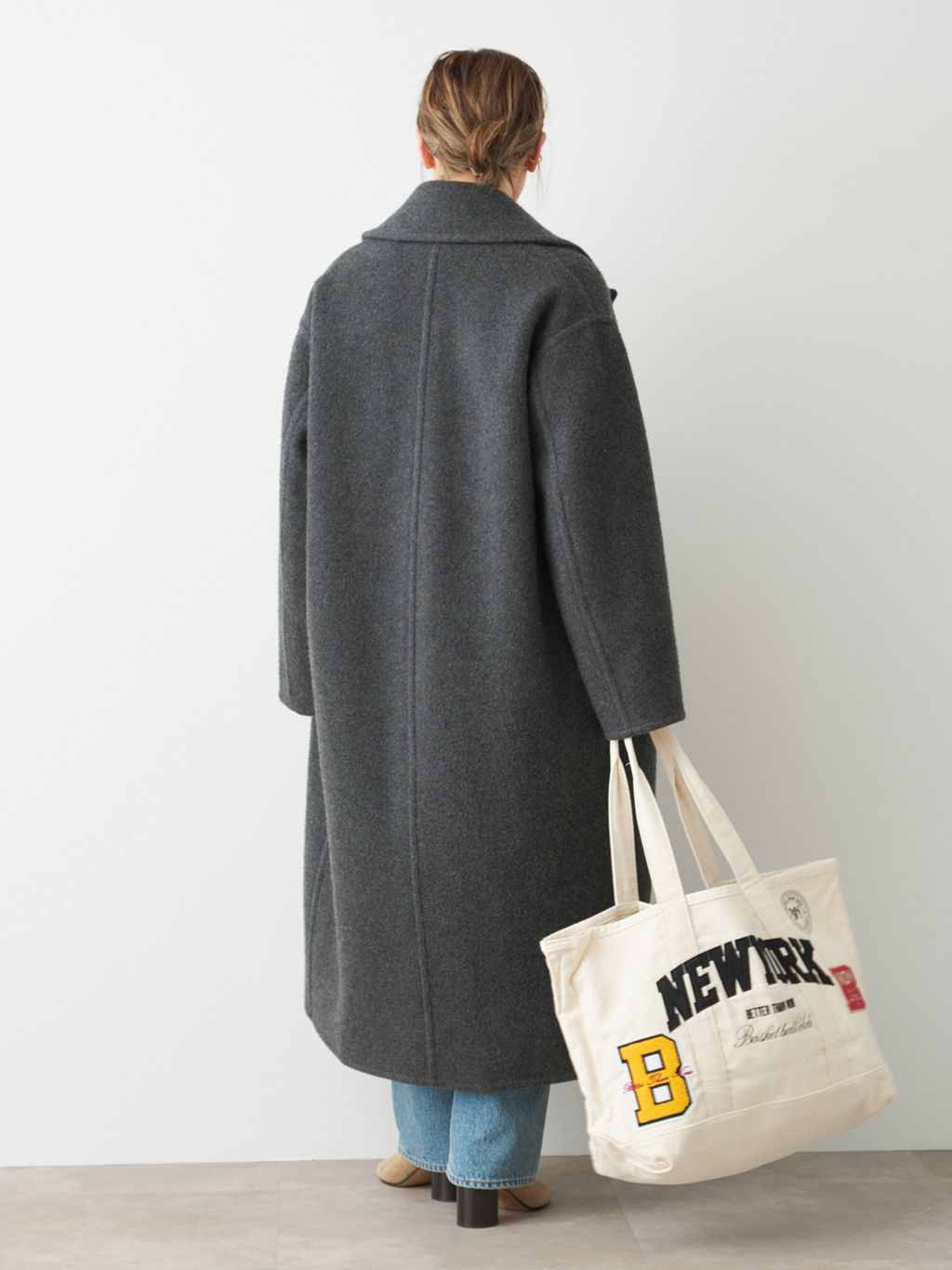 BTN New York トートバッグのコーディネートスナップ（HIRO