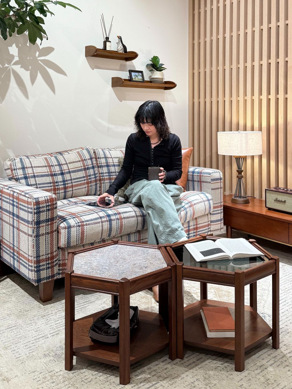 JOURNAL STANDARD FURNITURE