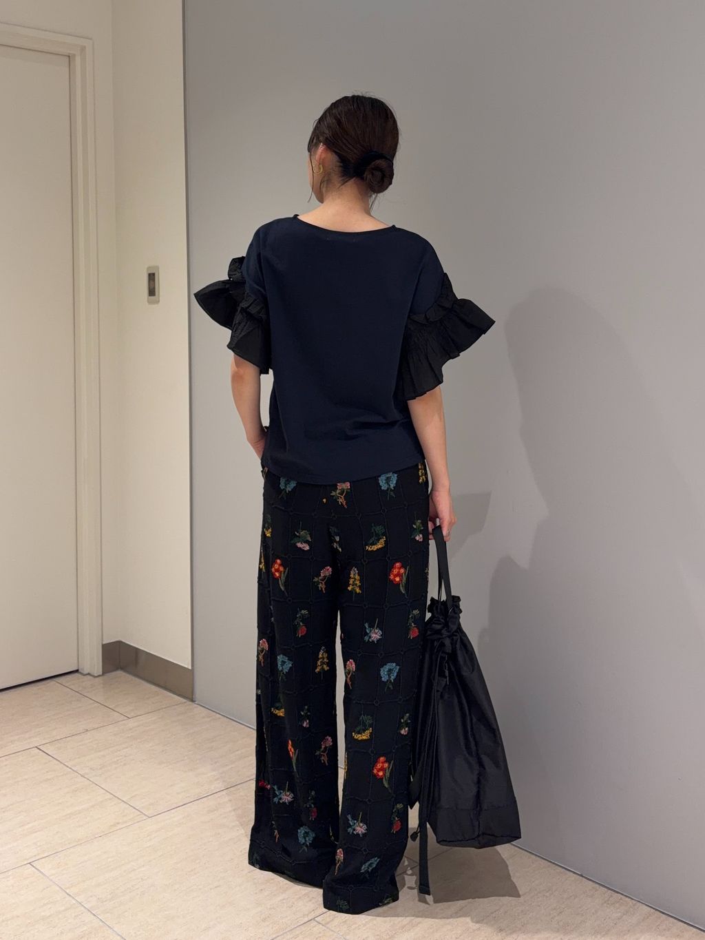 embroideryメッシュパンツのコーディネートスナップ（hana）｜SLOBE