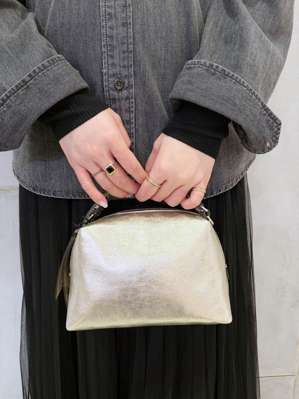 ワイドラインクロスフープピアス K10（両耳）のコーディネートスナップ