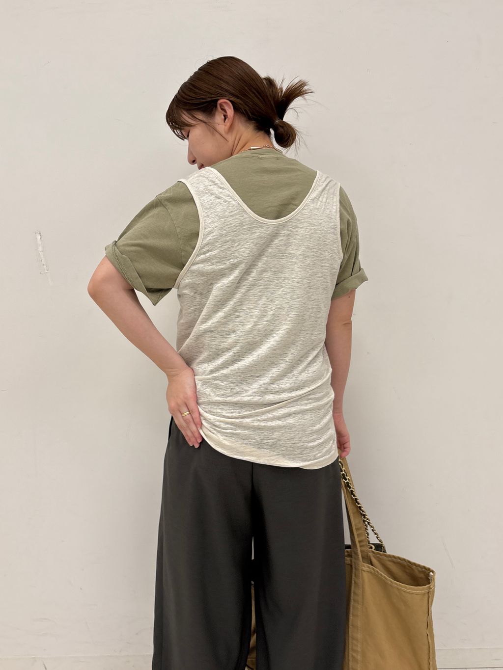 リネン天竺ボタンタンクトップのコーディネートスナップ（mariko