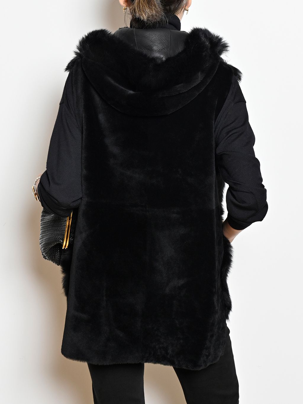 SUPREMA/シュプレマ】 TOSCANA ジレのコーディネートスナップ（MUSE