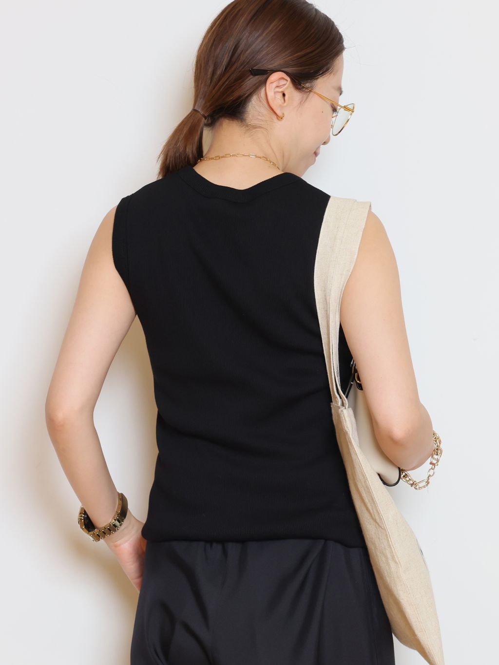 Dignity sleeveless プルオーバーのコーディネートスナップ（HASE