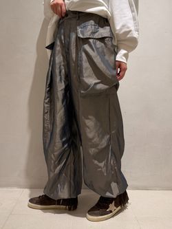 デラヴェジャージ カイトプルオーバーのコーディネートスナップ（AT