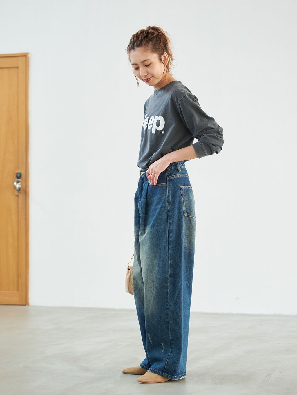 5 1/2 TUCKBARREL DENIMのコーディネートスナップ（Moeri）｜Spick