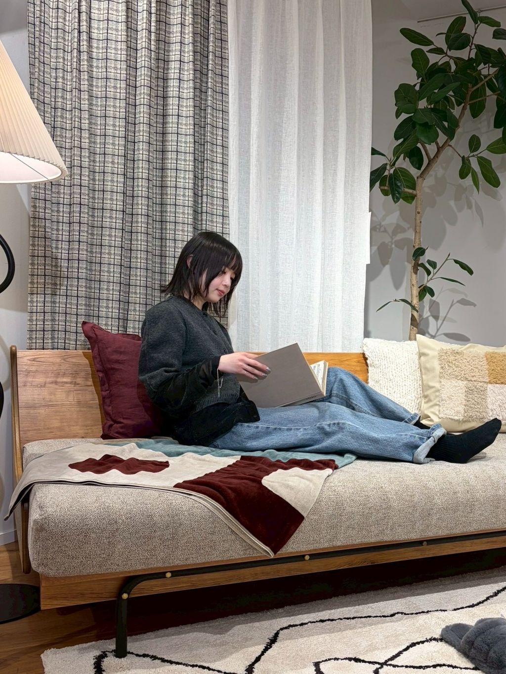 JOURNAL STANDARD FURNITURE