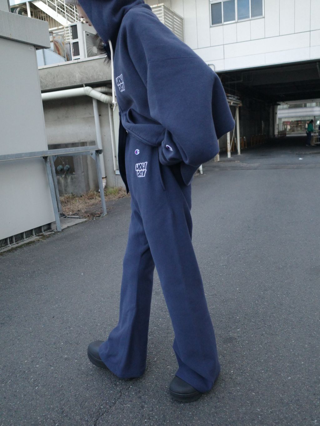 別注【CHAMPION*JOURNAL STANDARD by HOLIDAY】ZIP HOODIEの