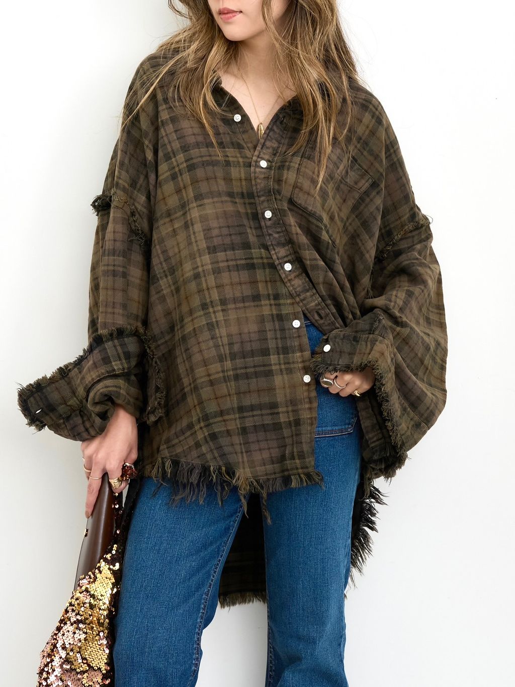 R13/アールサーティーン】 SHREDDED SEAM DROP NECK SHIRTの