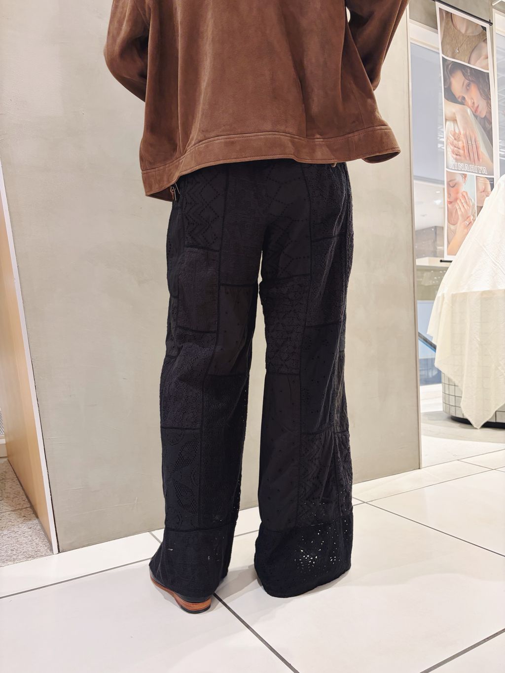 IENA LA BOUCLE レースアソートイージーパンツのコーディネート