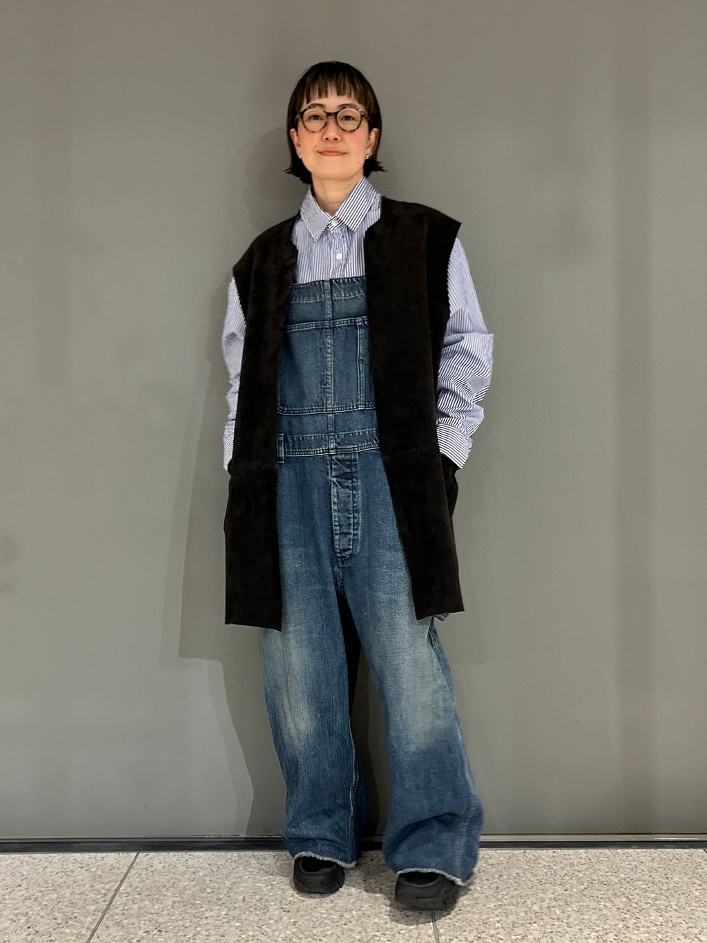 スウェードベストのコーディネートスナップ（E.O）｜journal standard